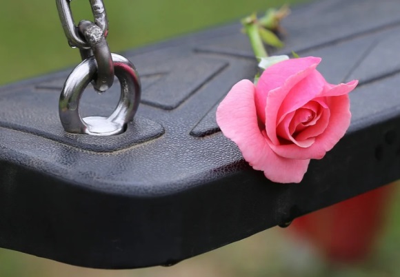 离别的伤痛女生网名(精选571个)