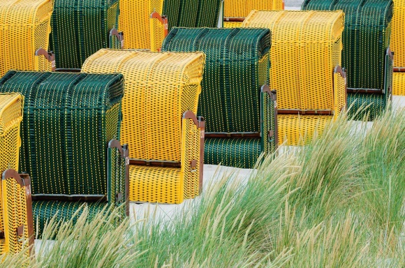 不闻旧人哭类似的句子 只见新人笑(精选123句)