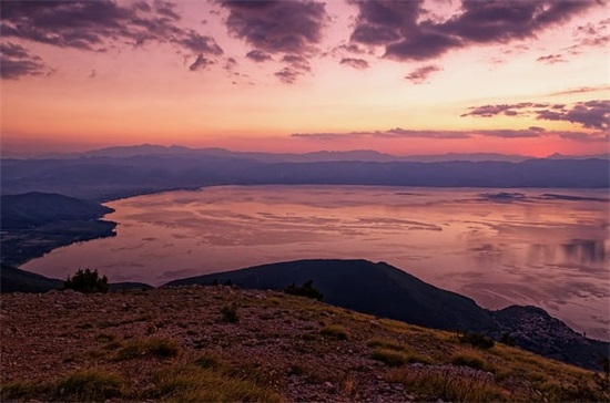 安静沉默的说说心情 安静的美好句子说说心情