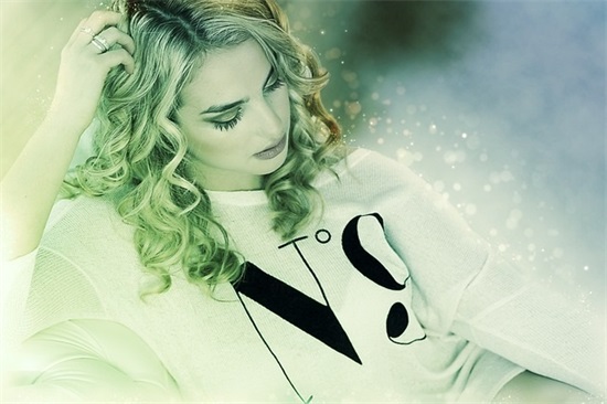 姓何的微信网名大全(优选122个)