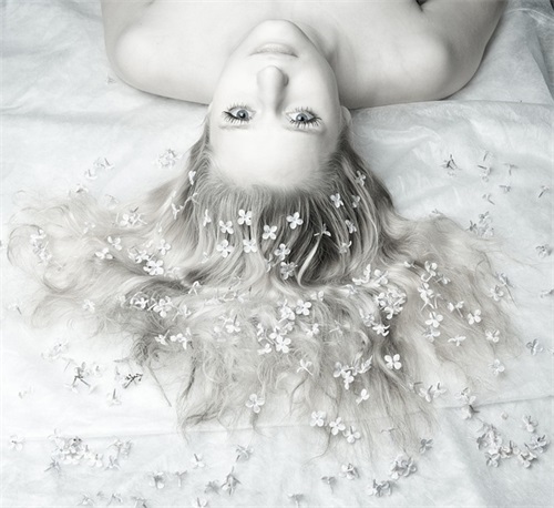 公司取名带水字旁最吉利的字 好听又聚财的公司名字