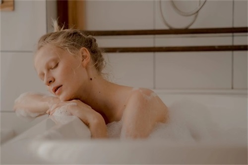 网名女生简单气质（抖音名字女生简单气质）