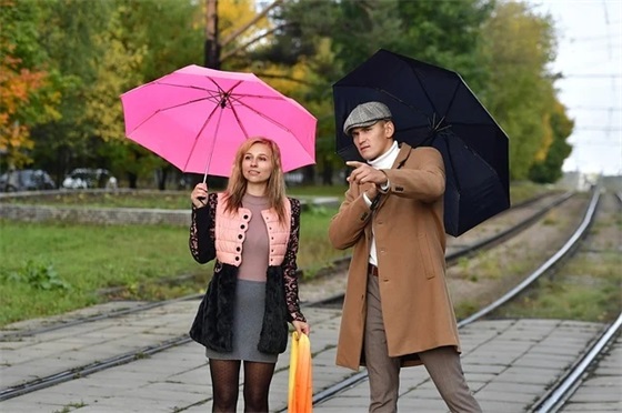 表达享受吃美食的句子