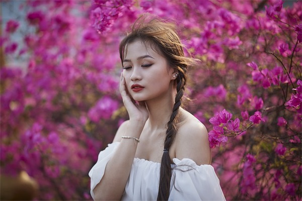 一生运气比较旺的网名女(共737个)