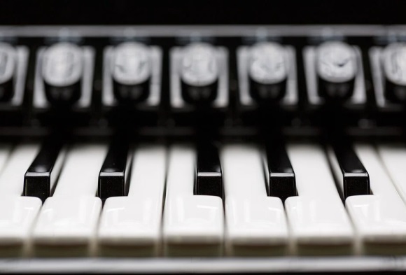 简单可爱的情侣名字(优选153个)