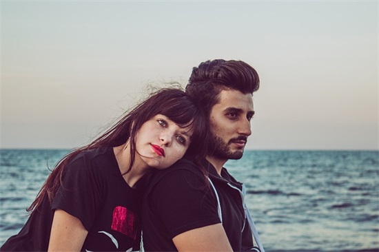 女生网名伤感两个字